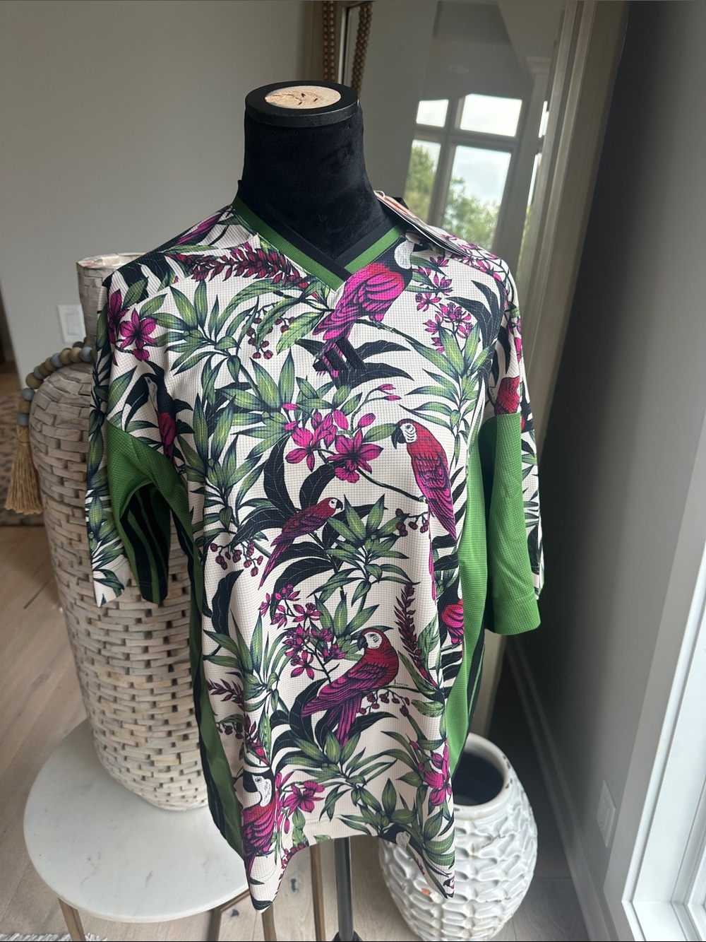 FARM Rio Green-Trimmed Tropical Parrot Print Top with Fuchsia Accents